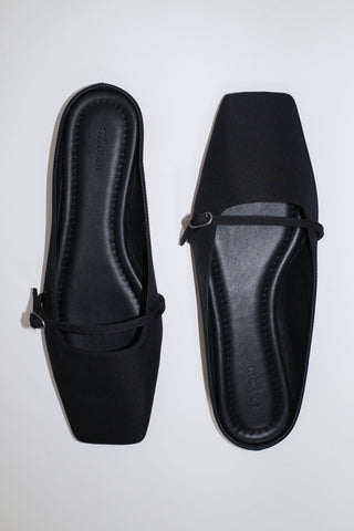 Plié Flat - Black