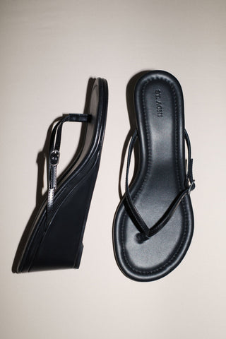 Petit Thong Wedge - Black