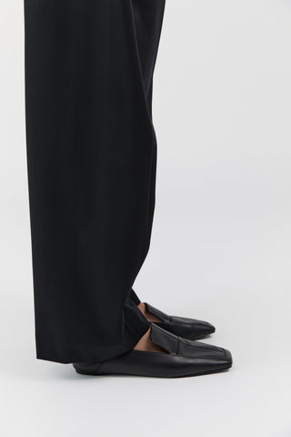 Minimal Flat Loafer