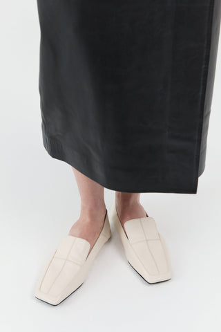 Minimal Flat Loafer