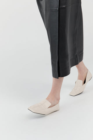 Minimal Flat Loafer