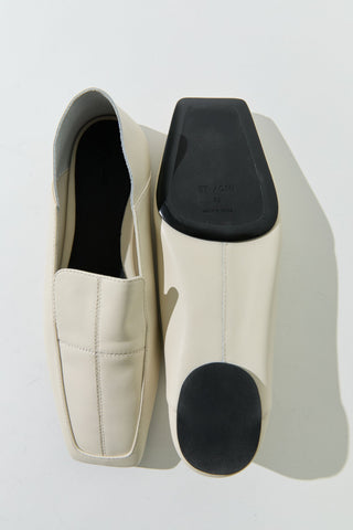 Minimal Flat Loafer